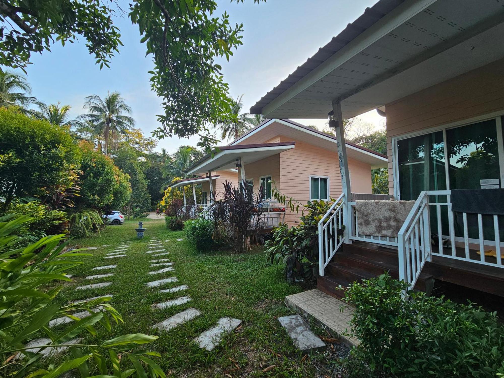 Baan Suan Khun Ta บ้านพักสวนคุณตา 象岛 外观 照片